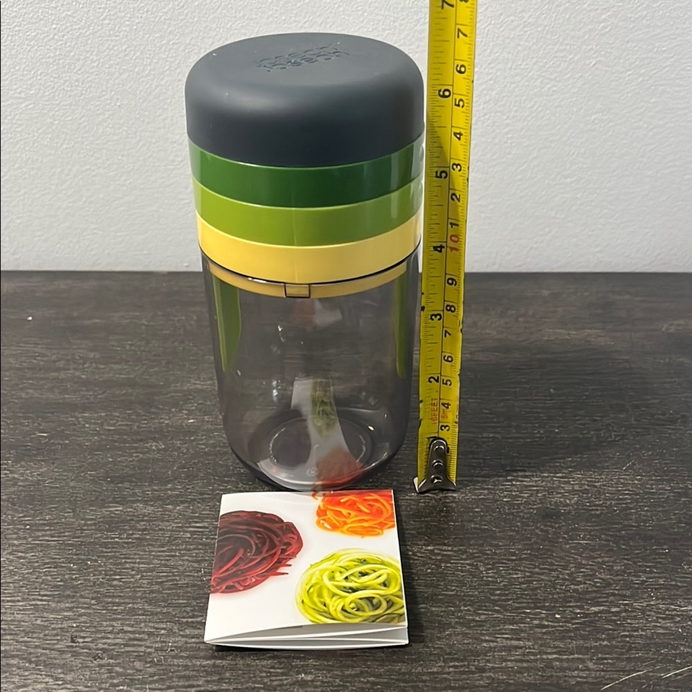 3-in-1 Hand-held Spiralizer